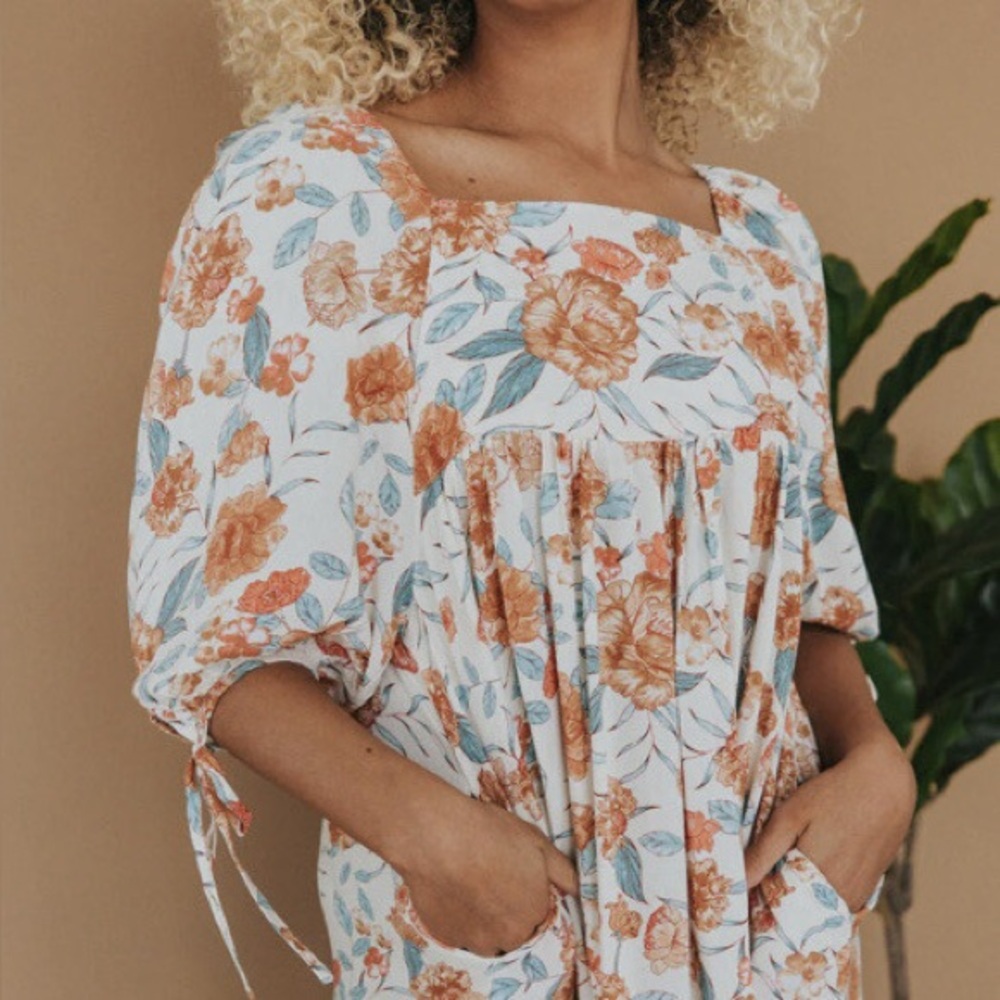 Hayden Los Angeles Cream Floral Dress Size Small